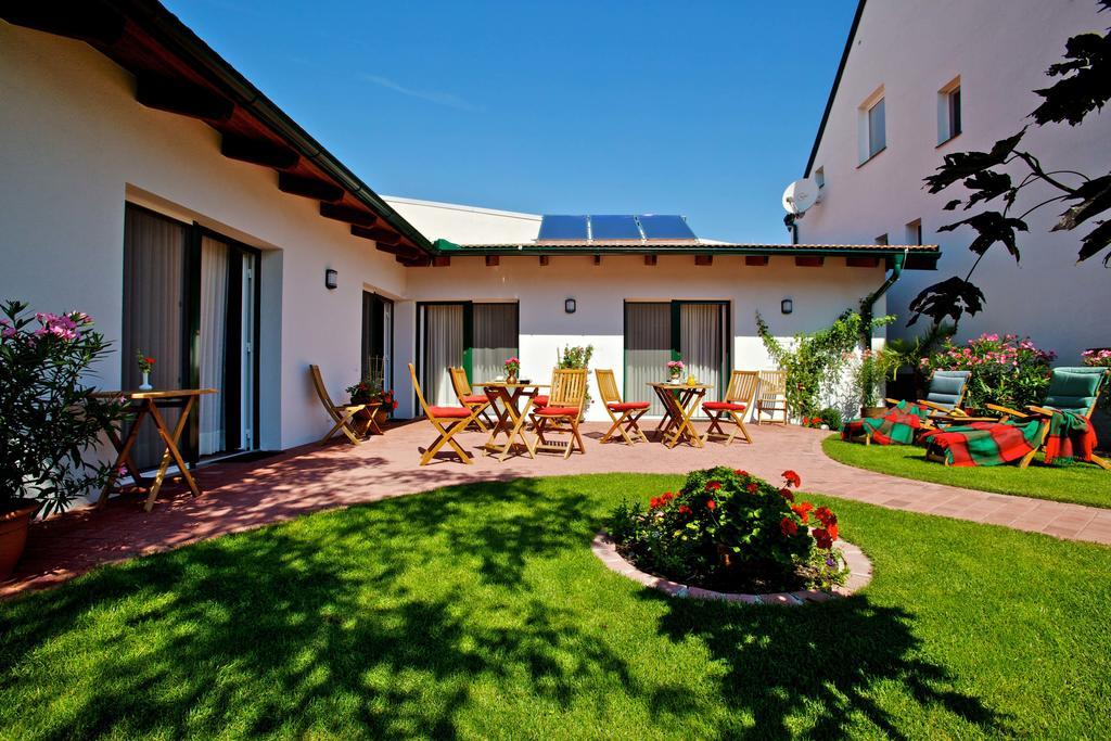 Gastehaus Samira Hotel Purbach am Neusiedler See Esterno foto